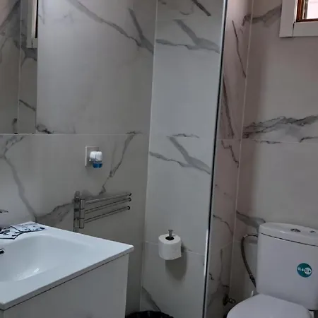 Апартаменти El Dorado Parking Wifi Y Piscina En El Complejo